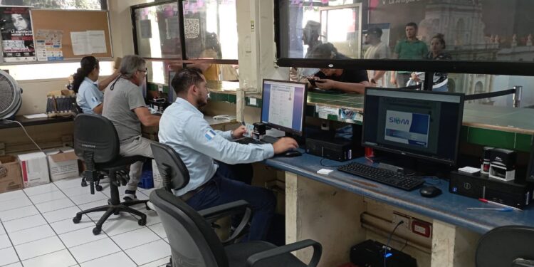 Fiestas agostinas: Más de 30 mil salvadoreños han ingresado al país