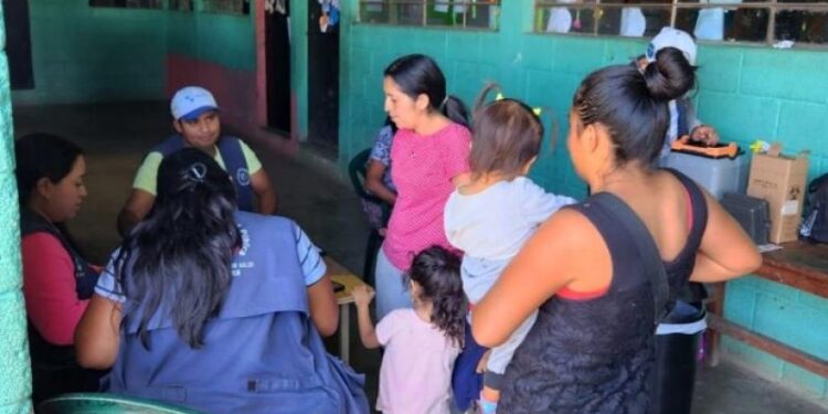 Niñez de Amatitlán es asistida para proteger su nutrición