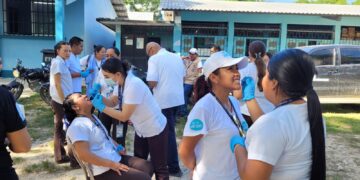 Salubristas se capacitan para la prevención de caries. /Foto: MSPAS