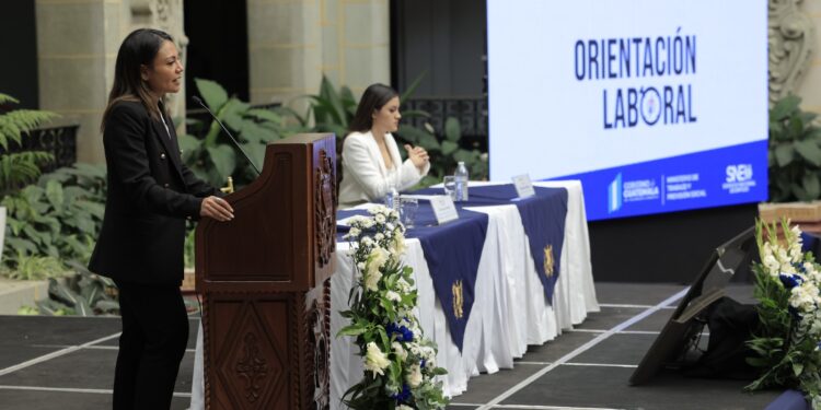 Presentación de la plataforma electrónica de Orientación Laboral. /Foto: Gilber García