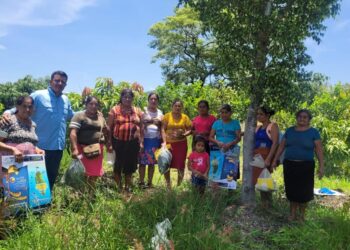 Brindan acompañamiento a productores huehuetecos