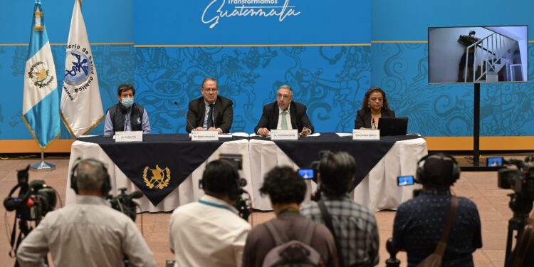 Autoridades de salud se pronunciaron ante incremento de casos de dengue en el país. /Foto: Álvaro Interiano