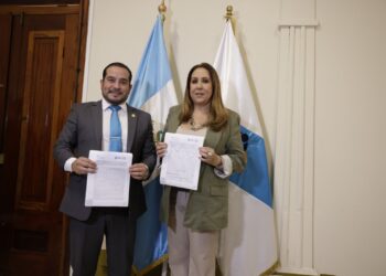 Firma de convenio entre Sosep y Conamigua. /Foto: Dickéns Zamora