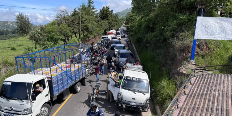Así estuvo el paso bloqueado en el km 88 ruta a Sanarate, jurisdicción de Jalapa. / Foto: Gobernación Departamental de Jalapa.