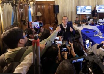 Presidente felicita a nuevo mandatario electo y extiende invitación para iniciar un proceso de transición en paz