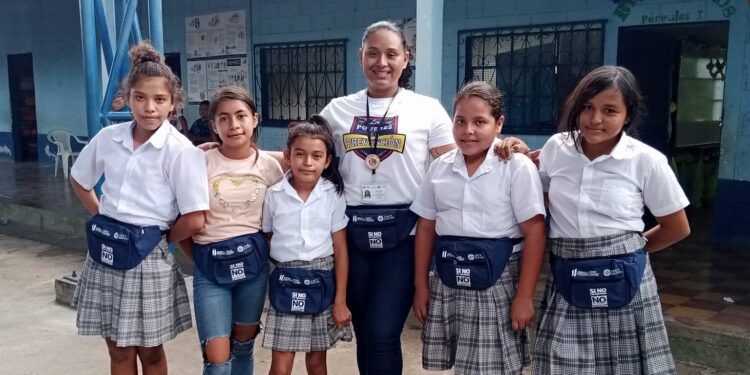 Desarrollan feria para prevenir el acoso escolar en Jutiapa