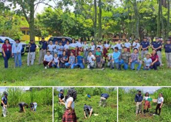 Disetur junto a estudiantes desarrollan reforestación en Retalhuleu