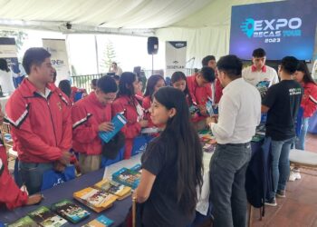 Jóvenes de Sololá participan en Expo Becas Tour 2023