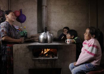 Programa Bono Social promueve el acceso a la educación y la salud