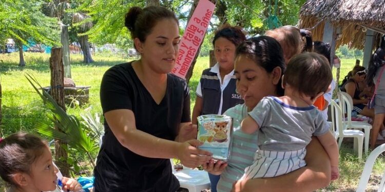 Velan por la salud nutricional de la niñez en Santa Rosa. / Foto: MSPAS.