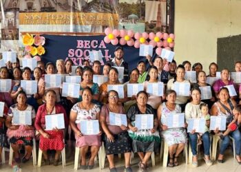 Programas fortalecen la economía, salud y educación de familias en Jalapa