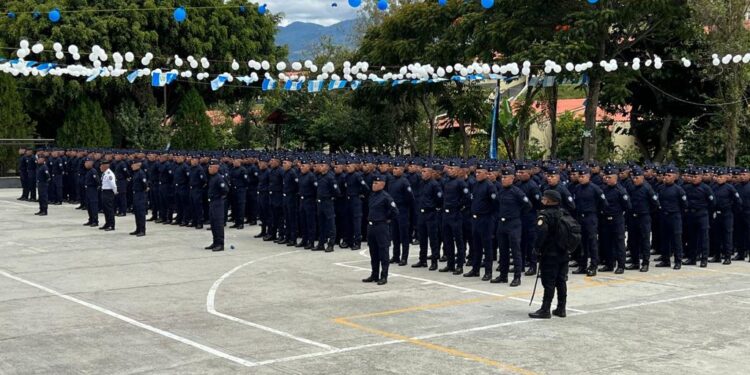 Promoción 55 de academia de la PNC en Huehuetenango comienza formación