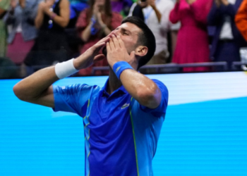 Djokovic gana el Abierto de EE.UU. al derrotar a Medvedev