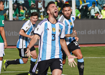 La Scaloneta arrolla a Bolivia en La Paz con Messi en el banquillo