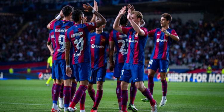 El Barcelona gana, gusta y golea en su debut de Champions