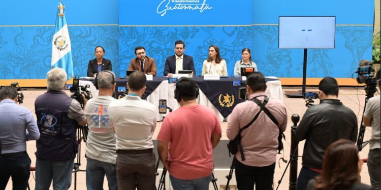 Comisión de transición del Gobierno informa sobre reuniones con autoridades electas