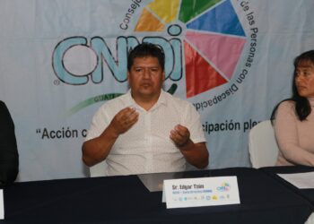 Llaman a utilizar y fomentar la lengua de señas. / Foto: Conadi.