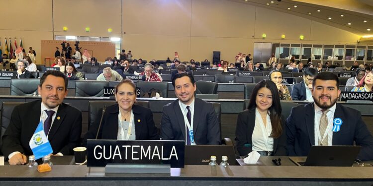 Delegación de Guatemala ante el Comité del Patrimonio Mundial de la Unesco.