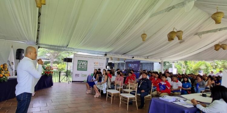 Expo Becas Tour 2023 impulsando el futuro