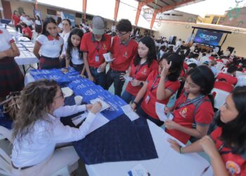 Expo becas tour 2023