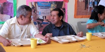 Atención a personas mayores en el marco de Mis Años Dorados. /Foto: Sosep