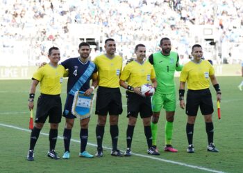 Guatemala y Honduras protagonizan un frío empate
