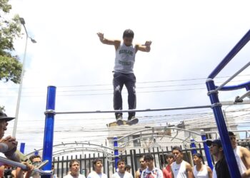 MCD desarrolla con éxito Segunda Competencia Nacional de Calistenia
