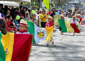 Huehuetecos celebran 202 años de independencia patria