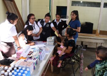 Jornada de servicios integrados de la SCEP en Huehuetenango.