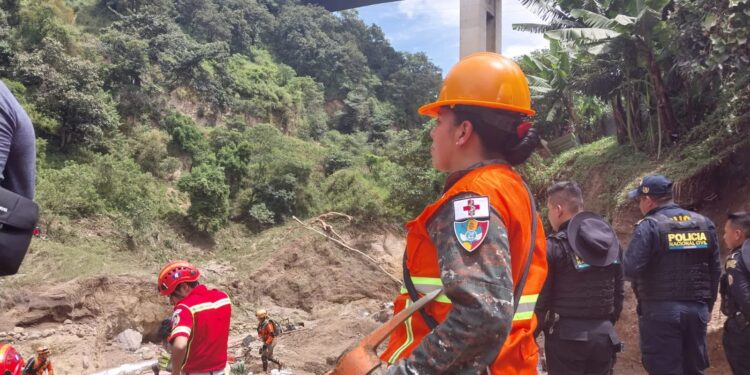 Más de 200 elementos de primera respuesta fueron desplegados en el asentamiento Dios es Fiel