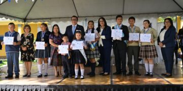 Ministerio de Educación reconoce a 42 estudiantes y atletas destacados de Guatemala