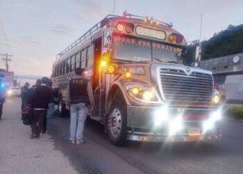 PNC realiza operativos relámpago en ruta Interamericana