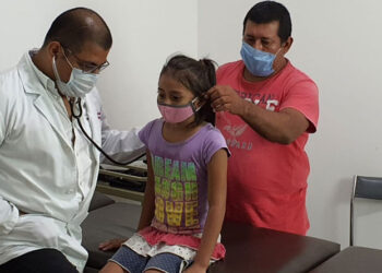 Seguro médico escolar beneficia a 2.9 millones de estudiantes. /Foto: DCA