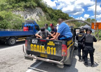 Seis coyotes capturados y dos menores remitidos por transportar de manera ilegal a 42 personas