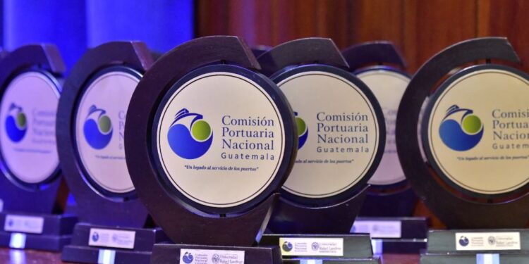 Hacen llamado a preservar el ambiente marino