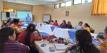 Desarrollan talleres para la capacitación de emprendedores. /Foto: Mineco