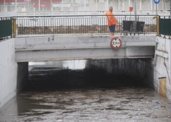 Túnel inundado en Aldaya, Valencia, España. / Foto: Juan Carlos Cárdenas, EFE.