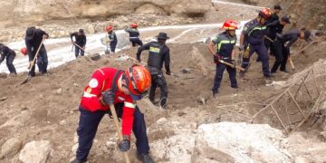 Varias instituciones trabajan de manera coordinada para rescatar a los desaparecidos en el asentamiento Dios es Fiel.