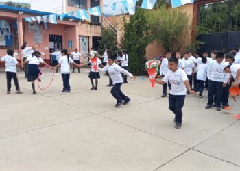 Celebran el Día del Niño con estudiantes de Huehuetenango