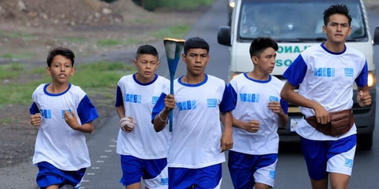 Emiten recomendaciones para recorridos de antorchas