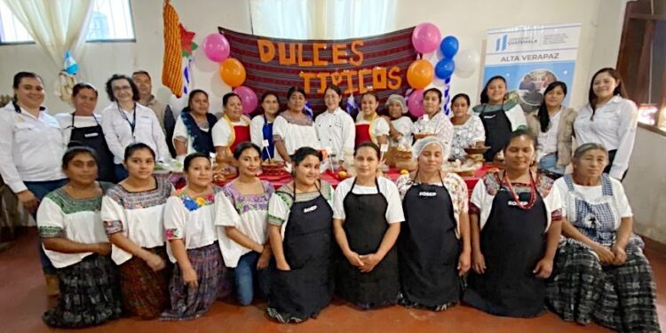 Promueven la capacitación de mujeres emprendedoras. /Foto: Sosep