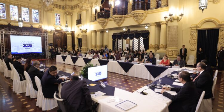 Representantes del pueblo Xinca estuvieron presentes en la Cuarta Reunión Ordinaria del Conadur. /Foto: Gilber García