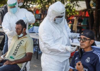 Vinculan el covid persistente con diferencias hormonales e inmunitarias. / Foto: EFE.