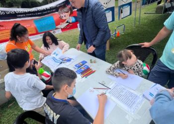 Concurso de dibujo involucra a niños y adolescentes en la lucha contra la corrupción