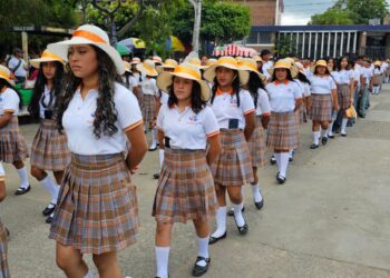 Se desarrolla el tercer día de actividades cívicas en Jalapa