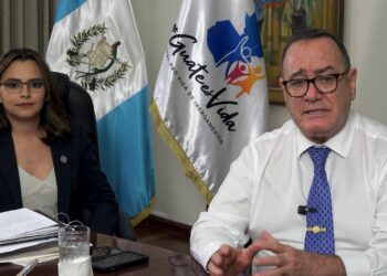 Abordan avances de programa de becas. /Foto: SCSPR