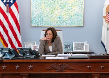 La vicepresidente de Estados Unidos, Kamala Harris, conversó con autoridades electas. /Foto: Vice President Kamala Harris