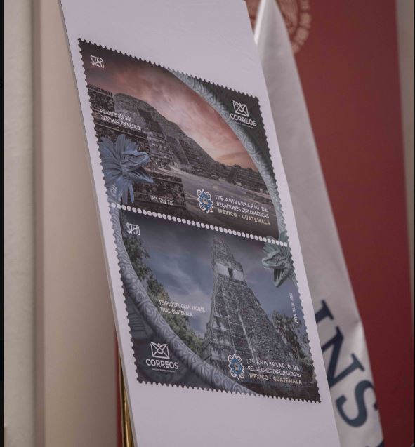 Lanzan sello postal conmemorativo de los 175 años de relaciones diplomáticas.