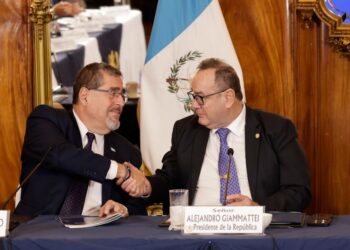 Presidente promueve un proceso de transición ordenado, eficiente y transparente.