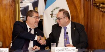 Presidente promueve un proceso de transición ordenado, eficiente y transparente.